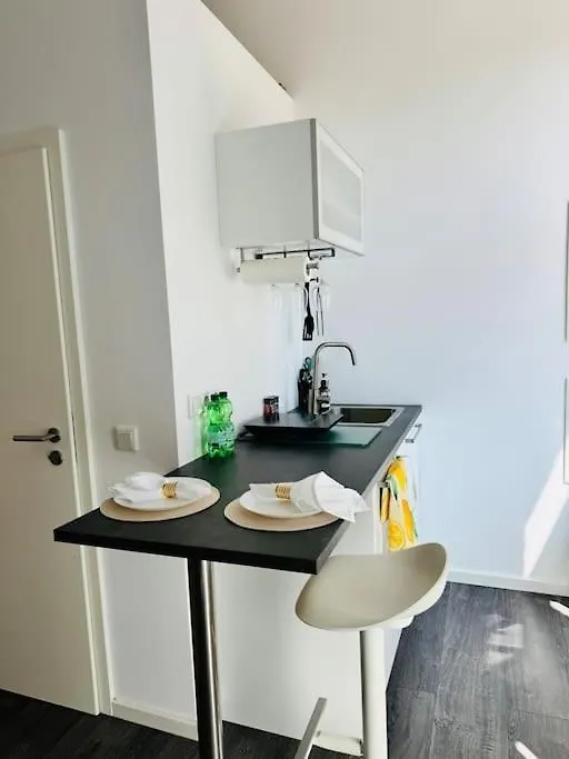 Apartment Private Suite 5 Min Bis Zur Innenstadt Dusseldorf Germany
